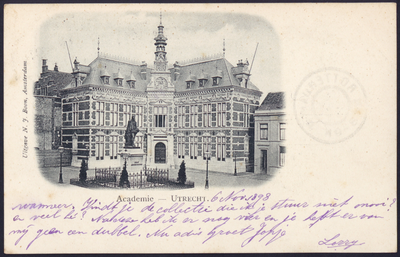 606195 Gezicht op het Academiegebouw (Domplein 29) te Utrecht.